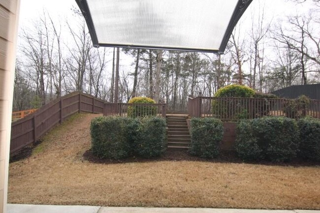 700 Moonlight Way in Suwanee, GA - Building Photo - Building Photo