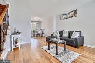 2845 Plainfield Rd in Dundalk, MD - Building Photo - Building Photo