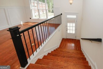 2418 Dresden Parc Cir in Atlanta, GA - Building Photo - Building Photo
