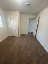 23 St Gregory Dr in Sauget, IL - Foto de edificio - Building Photo