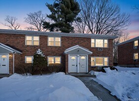 1668 US-9 in Wappingers Falls, NY - Building Photo