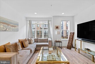 7345 Blade Dr in Falls Church, VA - Building Photo - Building Photo