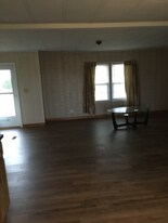 606 Charlie Kuntz Rd in Kinder, LA - Building Photo