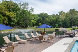 The Retreat at Walnut Creek Apartments