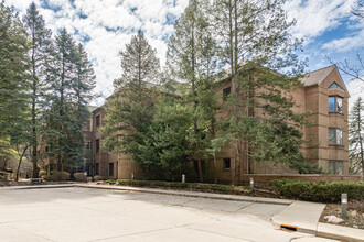 Glazier Way in Ann Arbor, MI - Building Photo - Building Photo