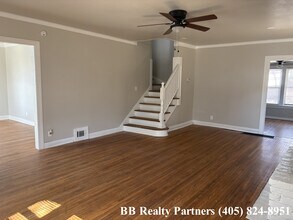 2011 E 12th Pl in Tulsa, OK - Building Photo - Building Photo