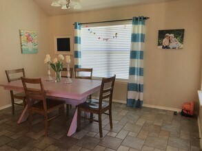 425 Pacific Crest Trail in Edmond, OK - Building Photo - Building Photo