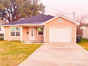 1737 St John St in Lake Charles, LA - Building Photo - Building Photo