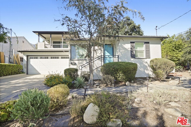 property at 2817 Stevens St