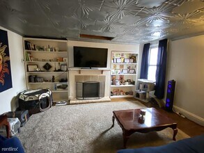 2228 Sarah St, Unit 3 in Pittsburgh, PA - Building Photo - Building Photo