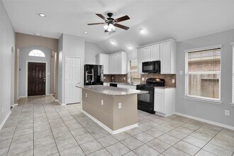 28234 Sweet Oak Ln in Katy, TX - Building Photo - Building Photo