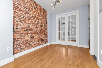 540 Bainbridge St., Unit 2L in Brooklyn, NY - Foto de edificio - Building Photo