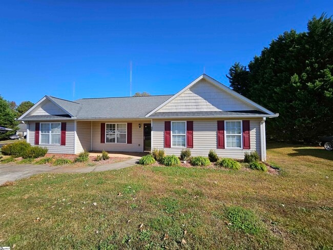 property at 132 Falcon Ridge Dr