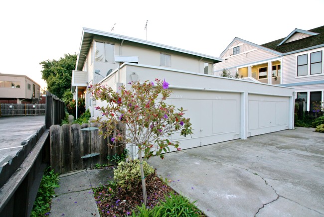 1251 Huff Ave in San Leandro, CA - Building Photo - Building Photo