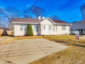 3425 Merle Hay Rd in Des Moines, IA - Building Photo