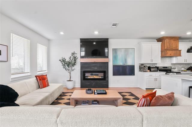 property at 861 Mountain Laurel Dr
