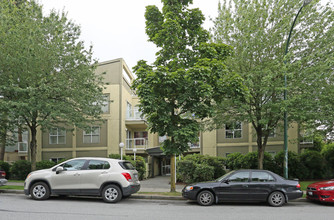 1710 E Pender St in Vancouver, BC - Building Photo - Building Photo