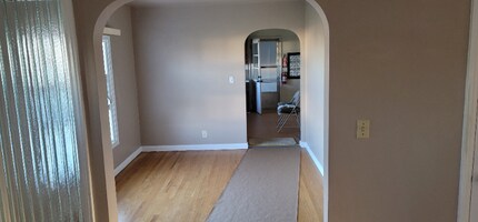 1392 How Ln in North Brunswick, NJ - Building Photo - Building Photo
