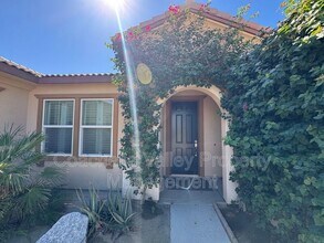 74049 Kingston Ct W in Palm Desert, CA - Building Photo - Building Photo