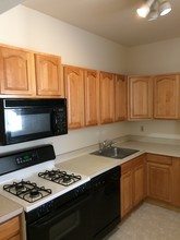 Jefferson Ridge Apartments in Lake Hopatcong, NJ - Building Photo - Building Photo