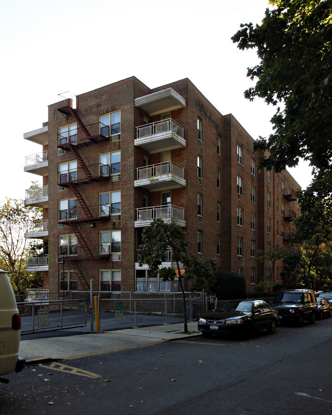 Fieldston Terrace in Bronx, NY - Foto de edificio - Building Photo