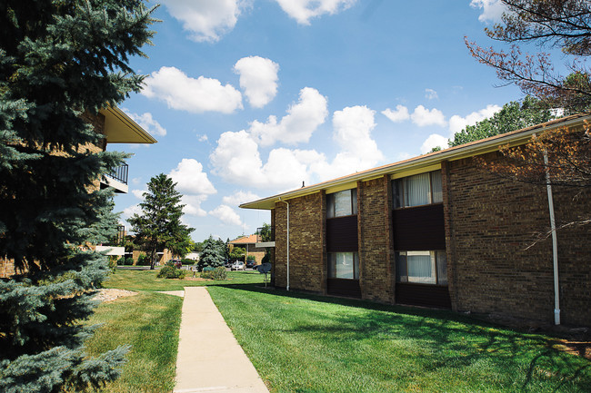 Hawthorne Hills Apartments in Toledo, OH - Building Photo - Building Photo