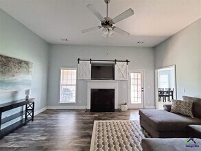 207 Sugarloaf Pkwy in Perry, GA - Building Photo - Building Photo