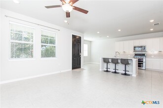 121 Lafitte Dr in San Marcos, TX - Building Photo - Building Photo