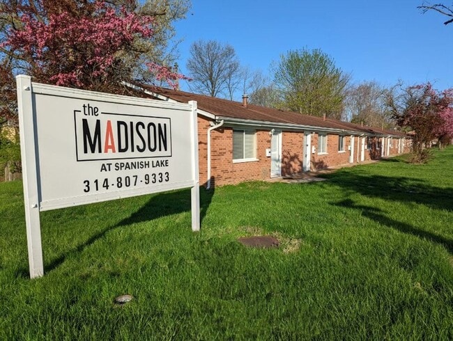 property at 1574-1574 Leonaire Ct