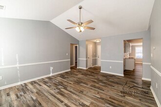 345 Spring Lake Ct in Athens, GA - Building Photo - Building Photo