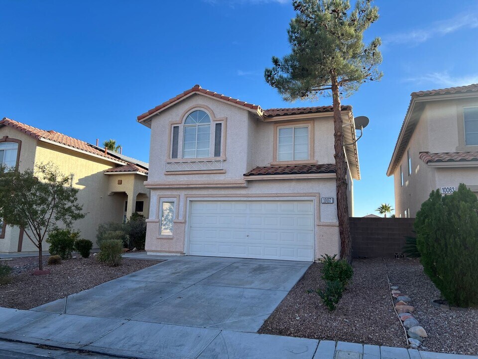 10057 Yellow Canary Ave in Las Vegas, NV - Building Photo