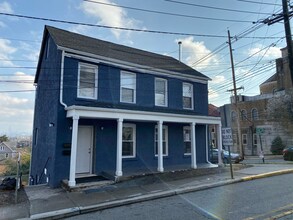 301 Lilac Ln, Unit 1 st floor in Carlstadt, NJ - Foto de edificio - Building Photo