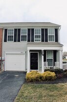855 Fawn Ln in Hummelstown, PA - Building Photo