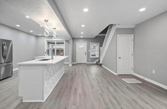 846 N Parker Ave in Indianapolis, IN - Building Photo - Building Photo