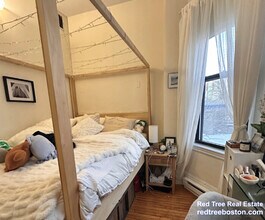 583 Beacon St in Boston, MA - Building Photo - Building Photo