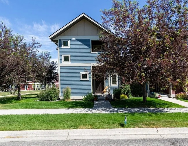 property at 3335 N 27th Ave