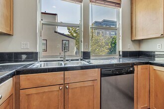901 Font Ter in San Jose, CA - Building Photo - Building Photo