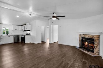 17982 County Rd 4104, Unit 0213 in Lindale, TX - Building Photo - Building Photo
