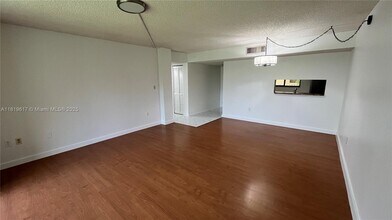 9630 SW 138th Ave in Miami, FL - Building Photo - Building Photo