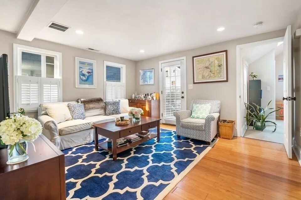 6 Trenton St in Boston, MA - Building Photo