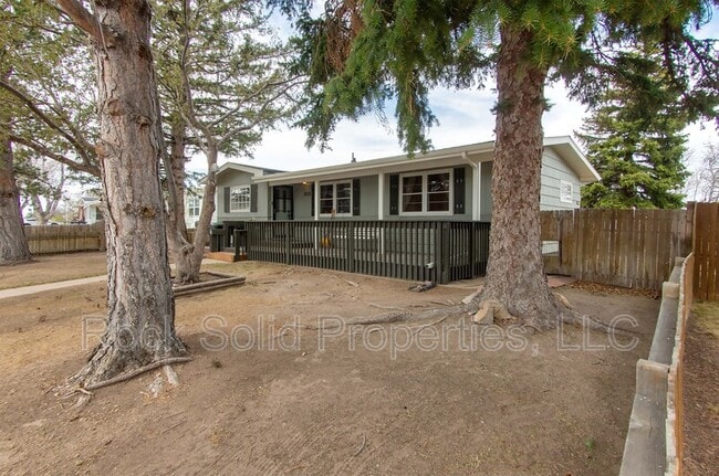 property at 1622 Oxford Dr