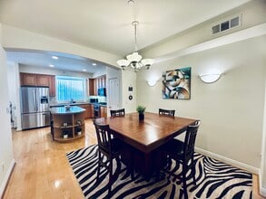 4106 W Kling St in Burbank, CA - Building Photo - Building Photo