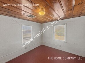 1733 E Adelaide Dr in Tucson, AZ - Building Photo - Building Photo