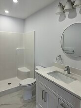 8 Elton St in Worcester, MA - Foto de edificio - Building Photo