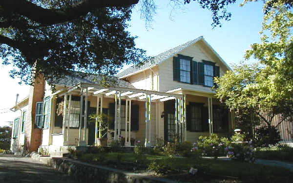 49 Los Gatos Blvd in Los Gatos, CA - Foto de edificio