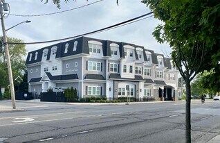 840 Montauk Hwy in Copiague, NY - Building Photo