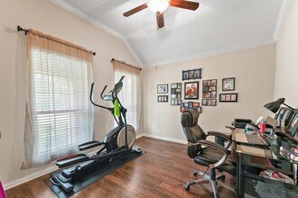 18118 Golden Falls Ln in Spring, TX - Foto de edificio - Building Photo