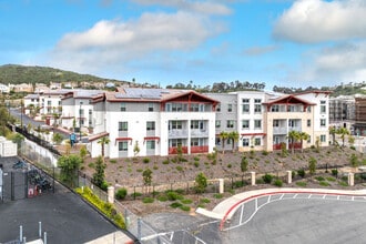 Alora Apartments in San Marcos, CA - Foto de edificio - Building Photo
