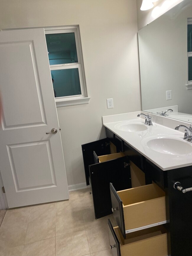 5508 Loneleaf Way in Virginia Beach, VA - Building Photo - Building Photo