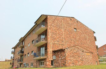 County Squire in Dawson Creek, BC - Building Photo - Building Photo